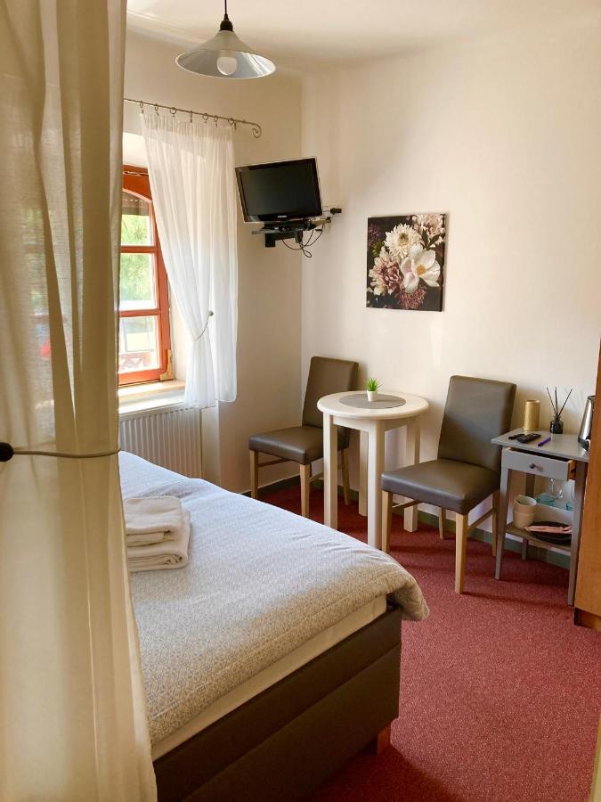 Guesthouse Mikulas Mikulov - Free Parking In The City Center Dış mekan fotoğraf