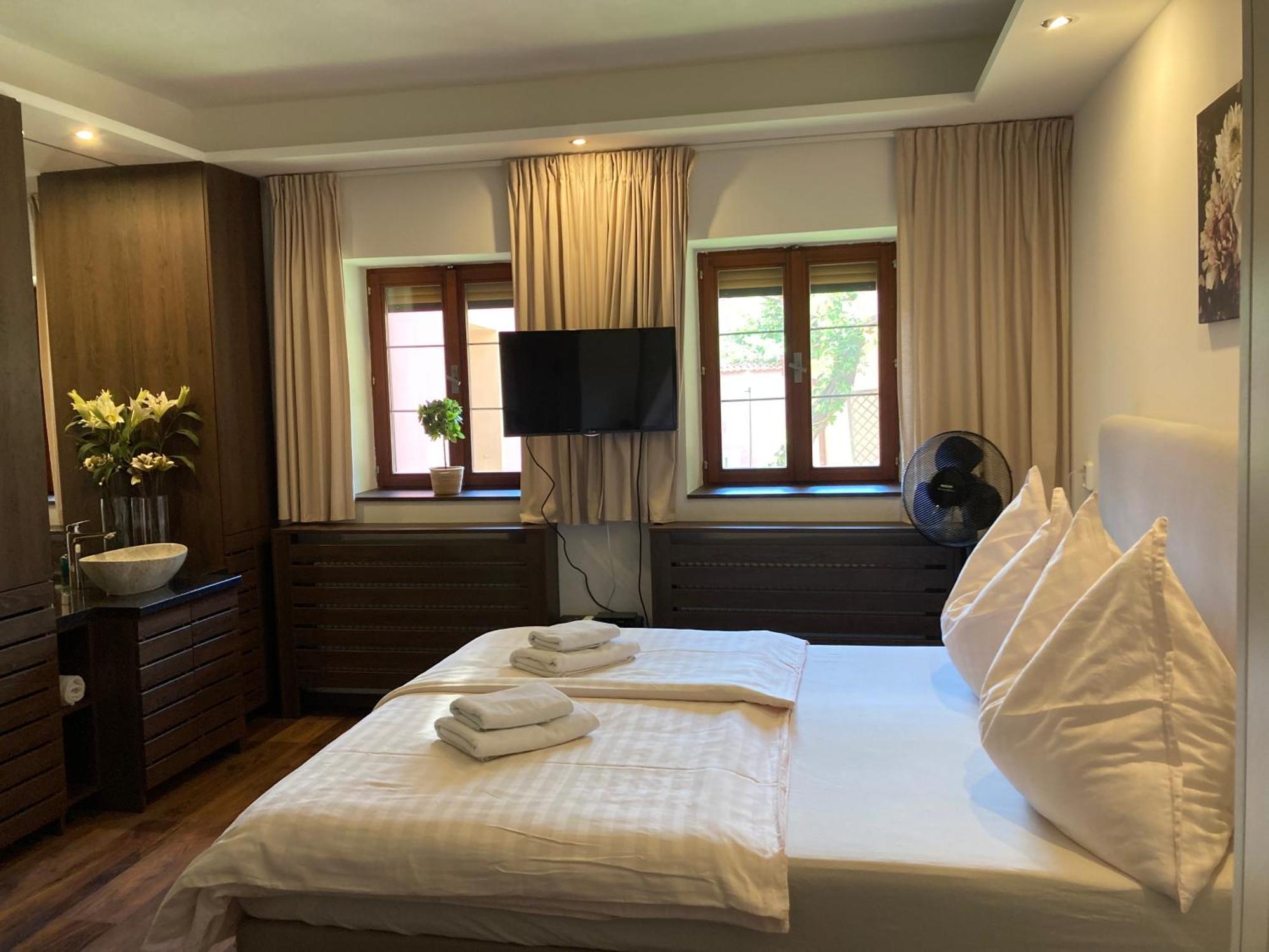 Guesthouse Mikulas Mikulov - Free Parking In The City Center Dış mekan fotoğraf