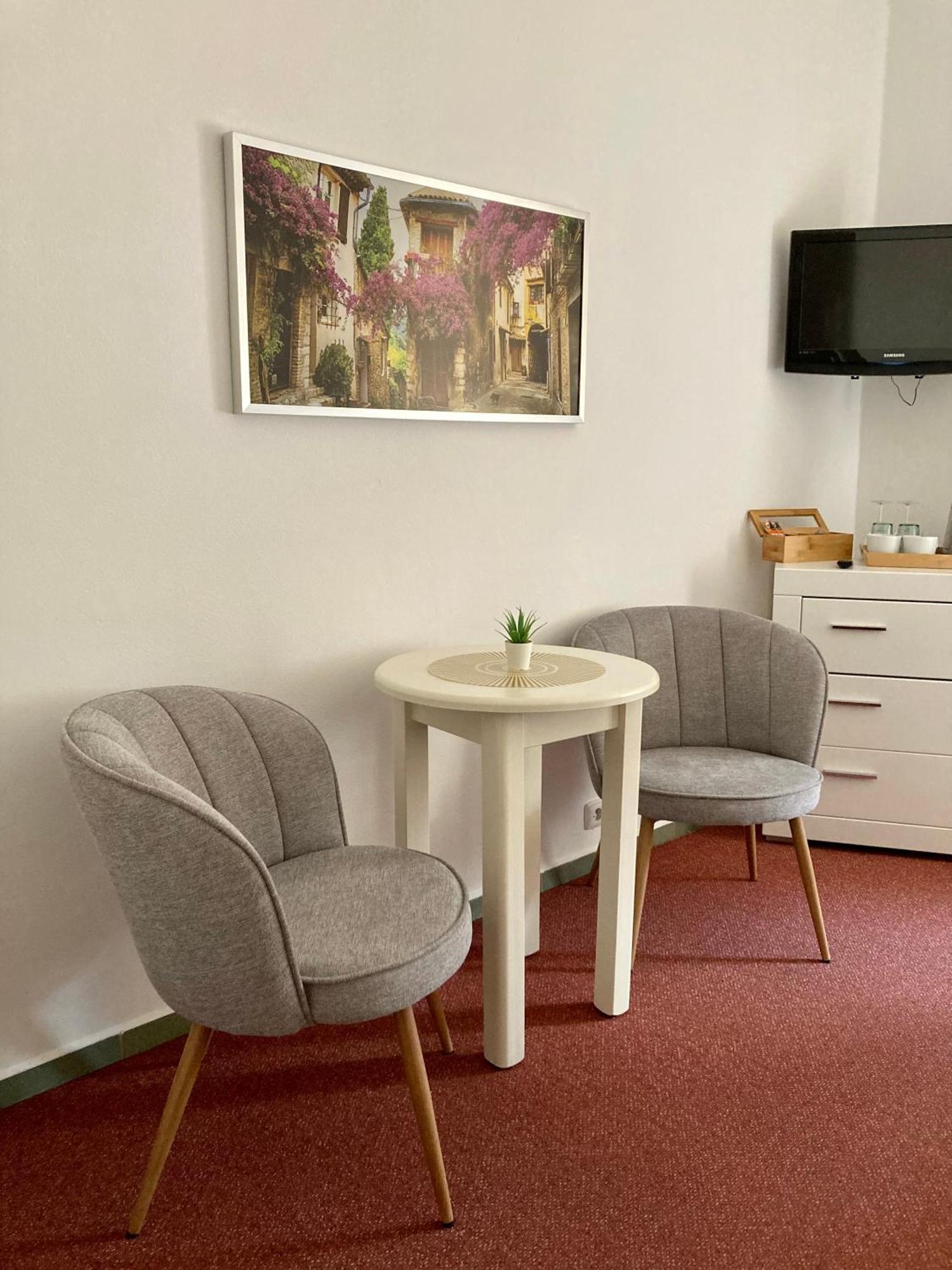Guesthouse Mikulas Mikulov - Free Parking In The City Center Dış mekan fotoğraf