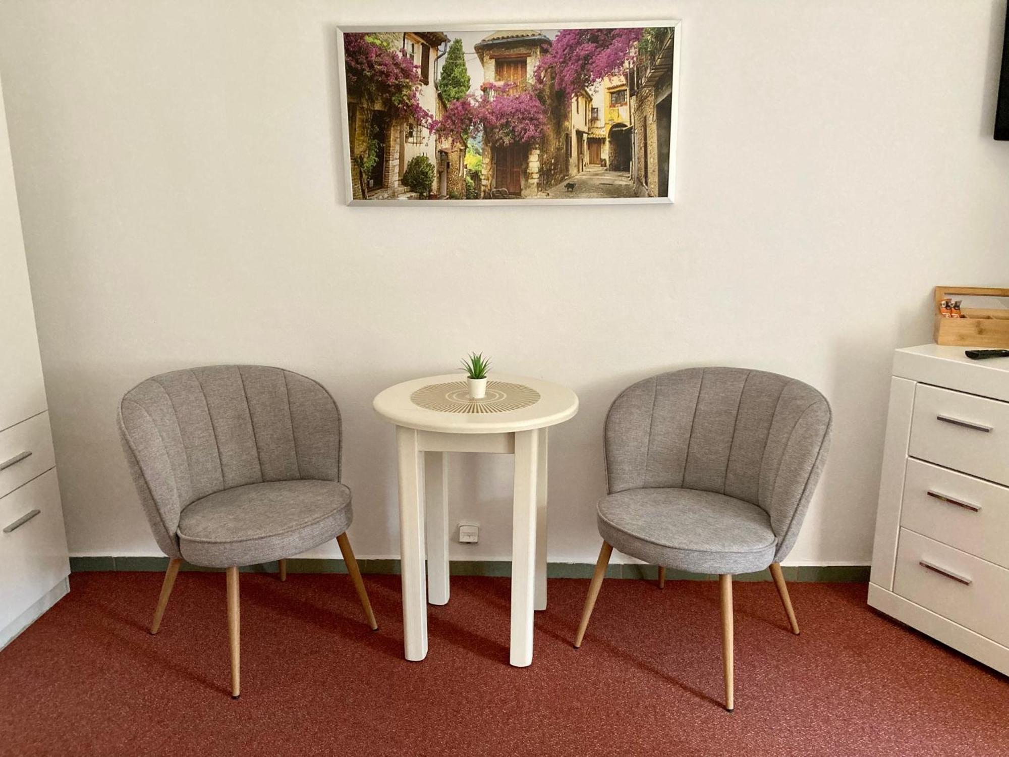 Guesthouse Mikulas Mikulov - Free Parking In The City Center Dış mekan fotoğraf