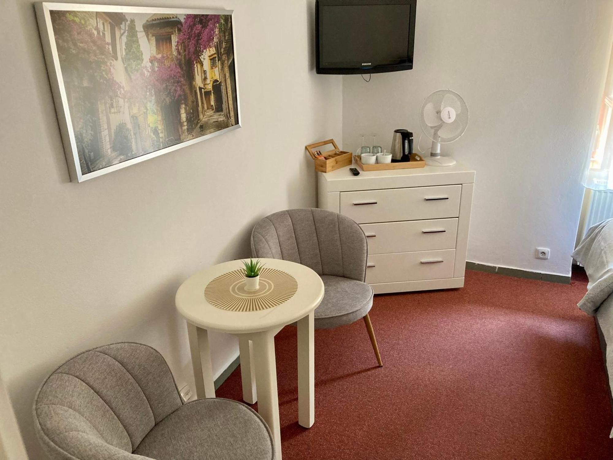 Guesthouse Mikulas Mikulov - Free Parking In The City Center Dış mekan fotoğraf